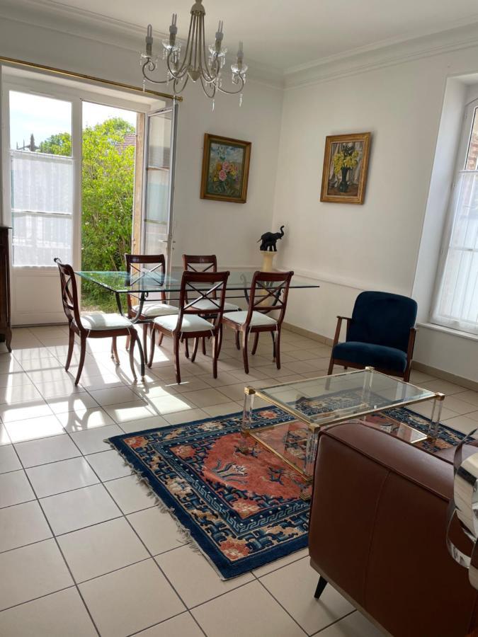 Gite Les Minimes Avallon Exterior foto