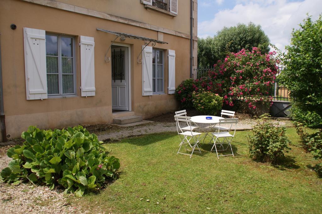 Gite Les Minimes Avallon Exterior foto